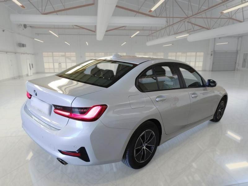 Immagine di BMW 318D MHEV 48V ADVANTAGE – Luglio 2021