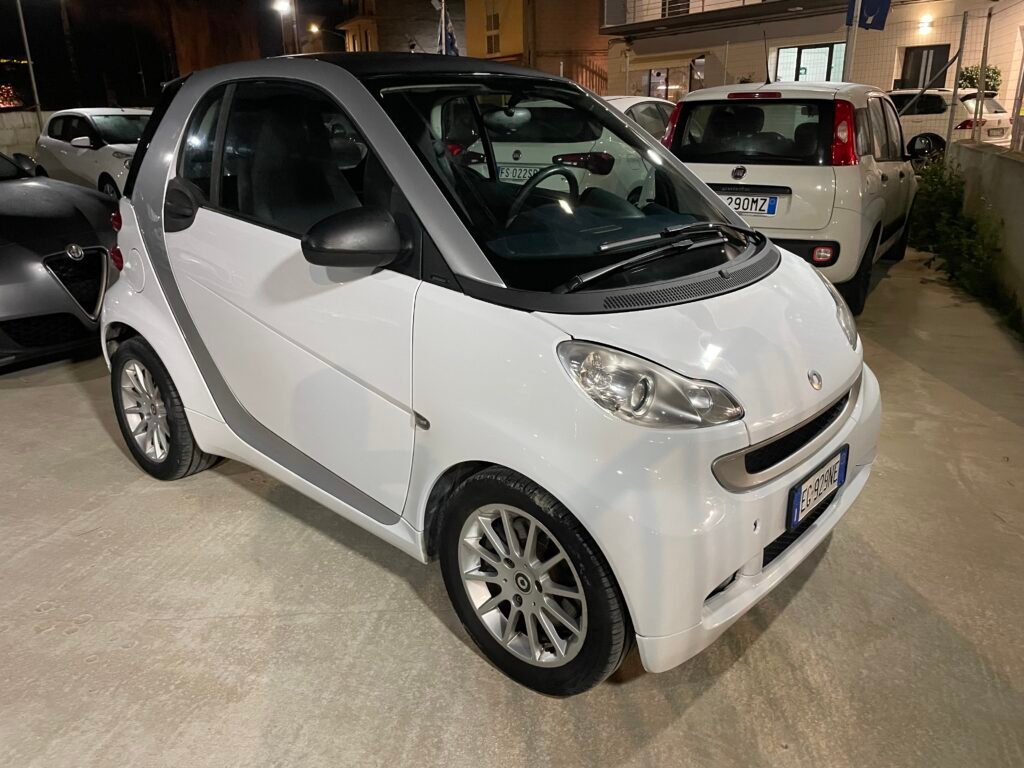 Immagine di SMART FORTWO 800CDI 54CV PASSION