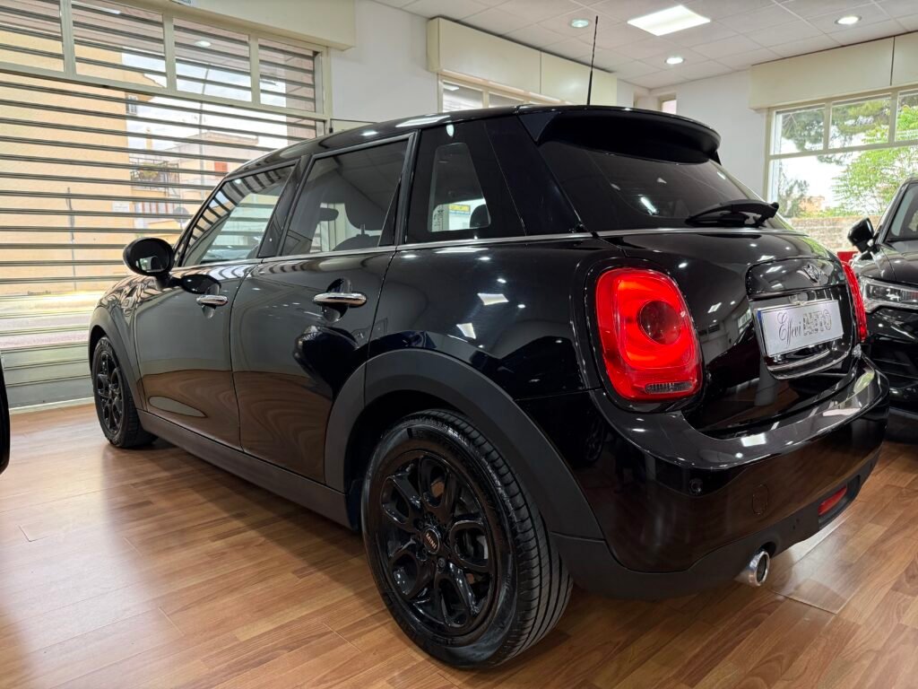 Immagine di MINI COOPER D 116CV 5PORTE Febbraio 2018