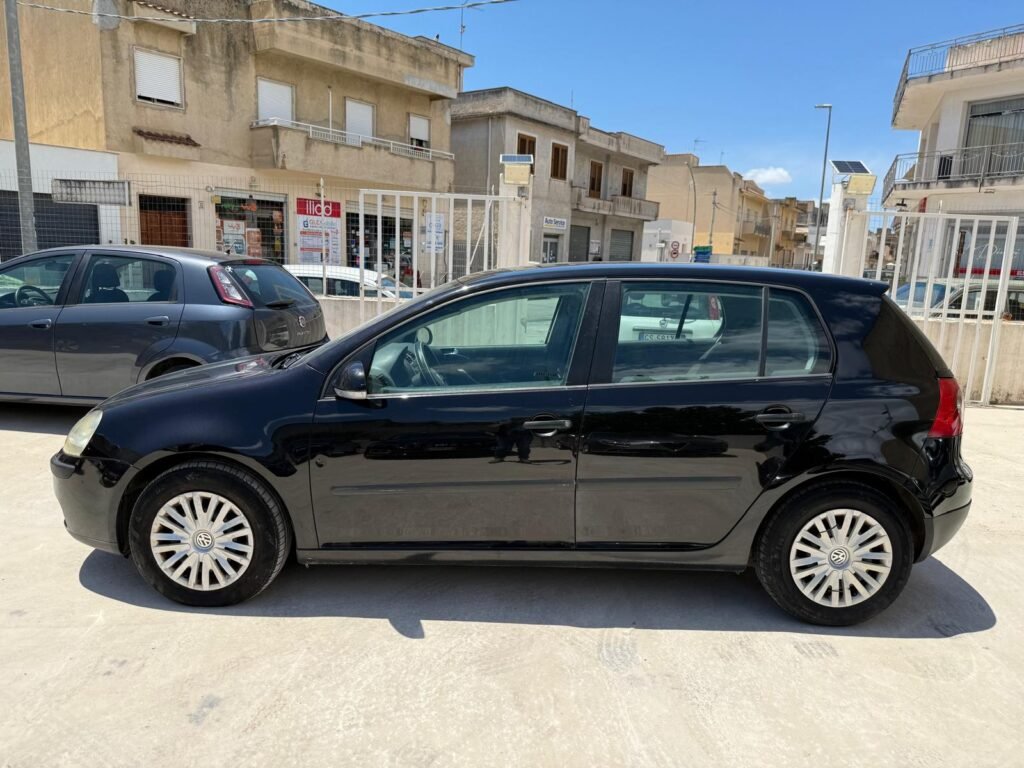 Immagine di VOLKSWAGEN GOLF 5 1.9TDI 105CV-Settembre 2005