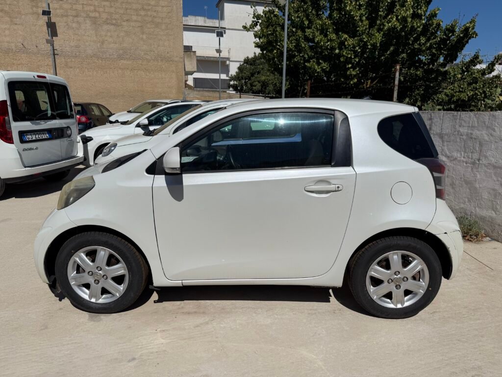 Immagine di TOYOTA IQ 1.0 VVT-i CVT Multidrive